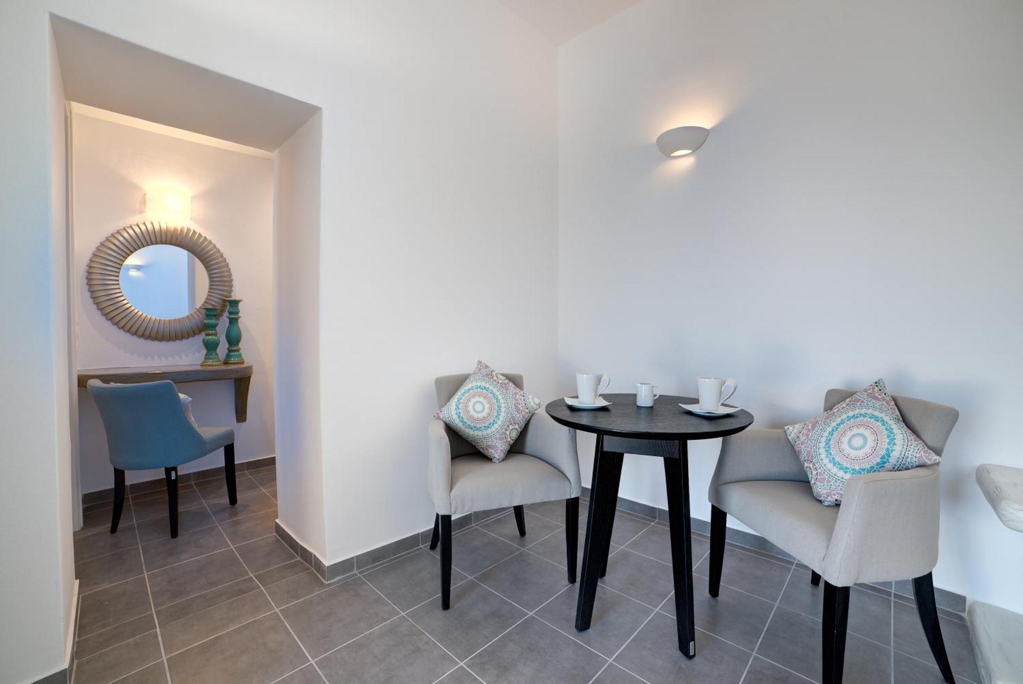 Remvi Suites Firostefani Room photo