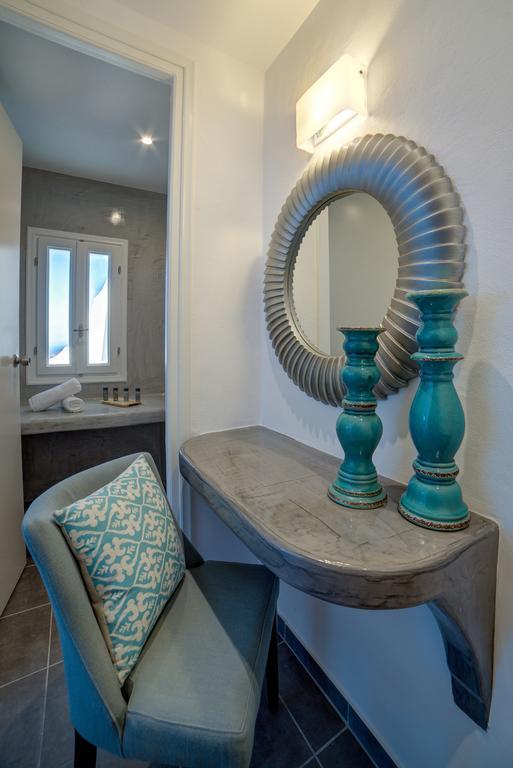 Remvi Suites Firostefani Room photo